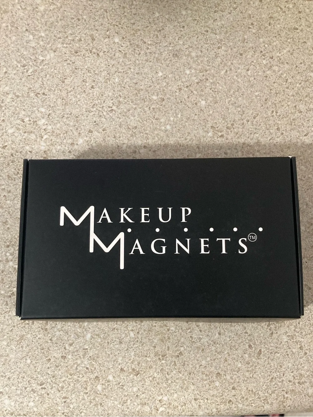 MAKEUP MAGNETS - Picture 2 of 14